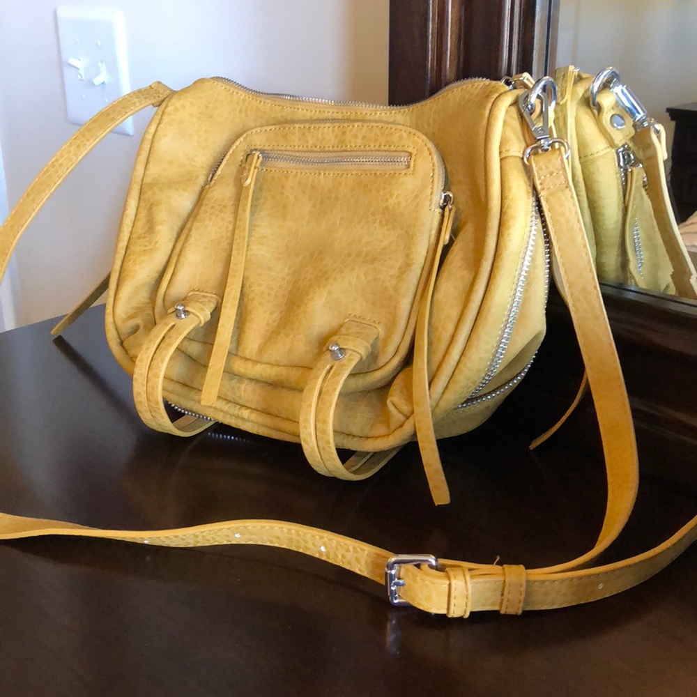 Urban expressions shoulder bag